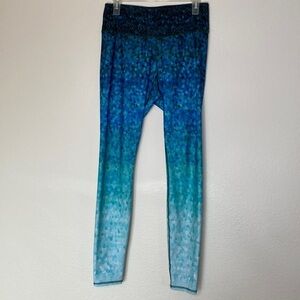Okiino mermaid scale leggings women’s large green blue